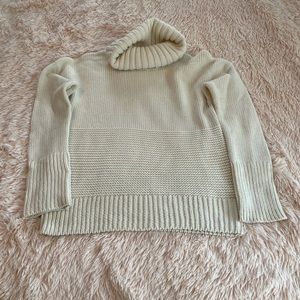 GAP Women’s Turtleneck Sweater
